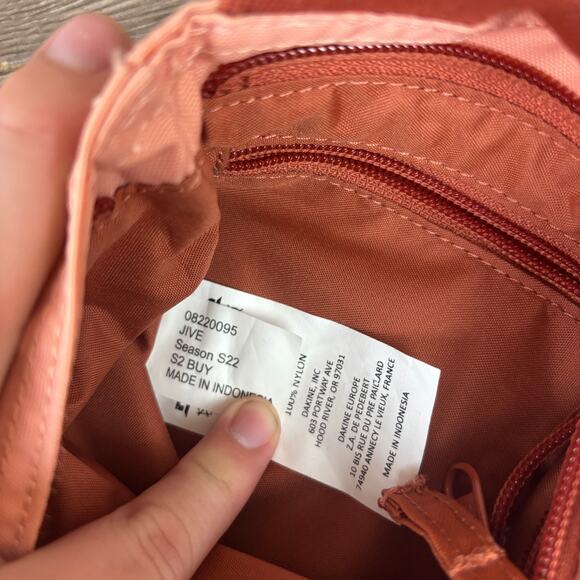 Dakine Jive Crossbody Bag Shoulder Purse Handbag Muted Clay Peach - Adjustable S - Picture 15 of 16